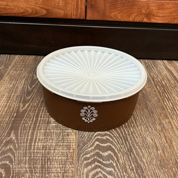 Vintage Tupperware Servalier Canister - Brown with Frosted White Lid - Picture 2 of 8